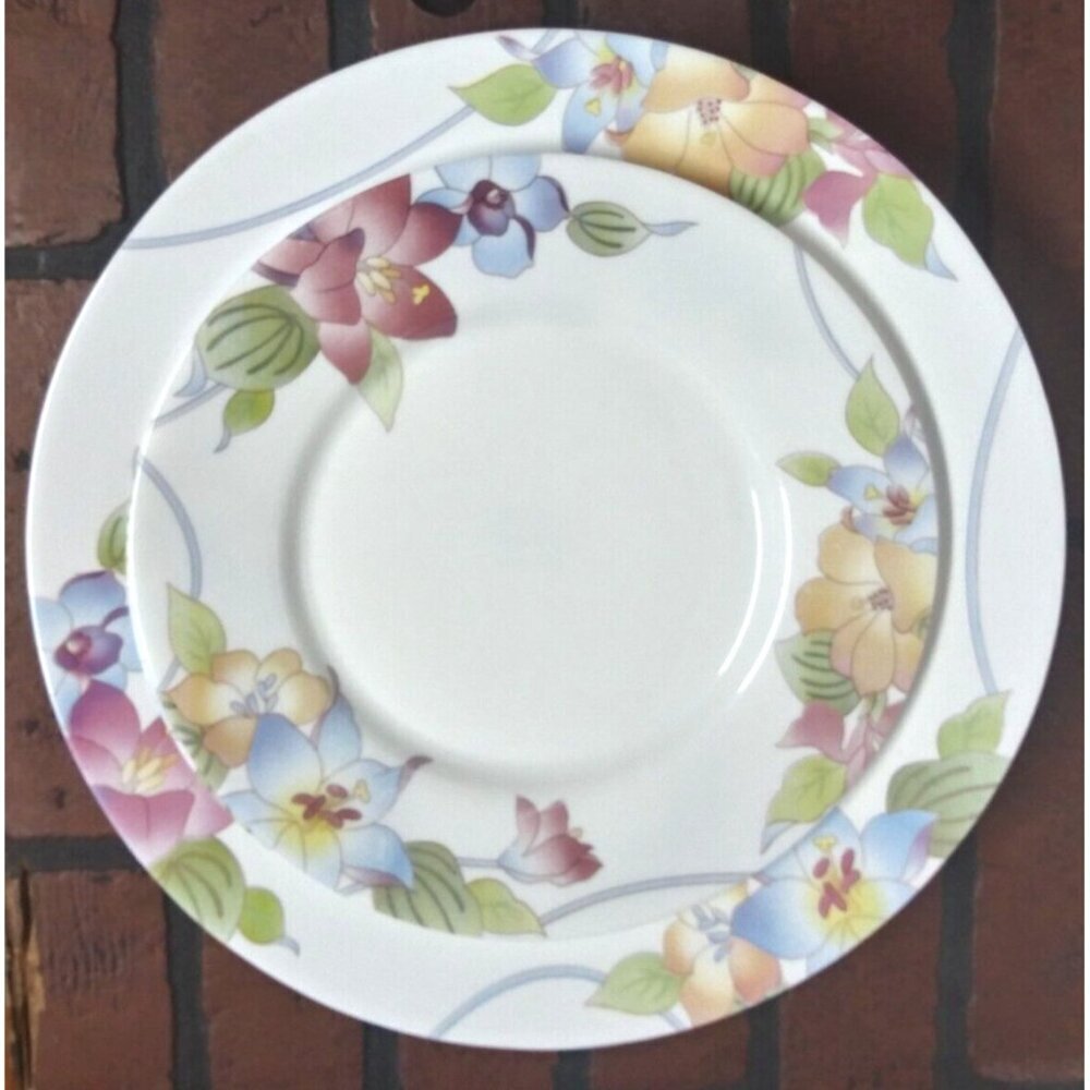 ARCOPAL Caraibes Platter & Dinner plates RARE Floral MILK GLASS white pink 12.5"